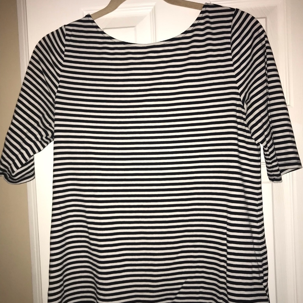 Old Navy short sleeve striped shirt